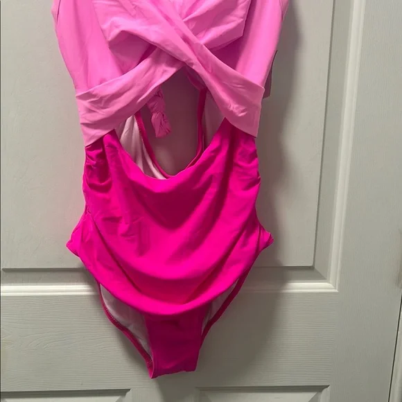 NWT Vibrant Pink One-Piece Swimsuit Size Large - Picture 3 of 15